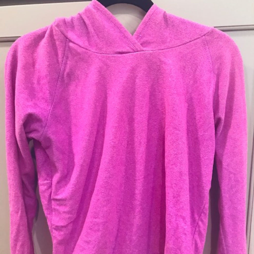 New Balance Hi-low Hooded Long Sleeve Sweatshirt - Picture 4 of 5